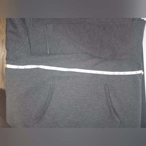 32 Degrees Black Crewneck Sweater Classic Style - Picture 4 of 5